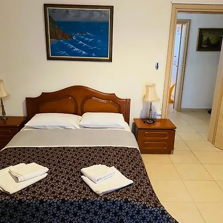 The Mansion Of Dionisos And Dimitras Linaria (Ilia)