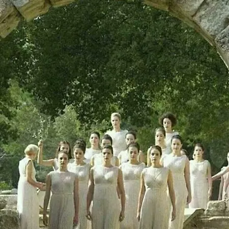 The Mansion Of Dionisos And Dimitras Willa